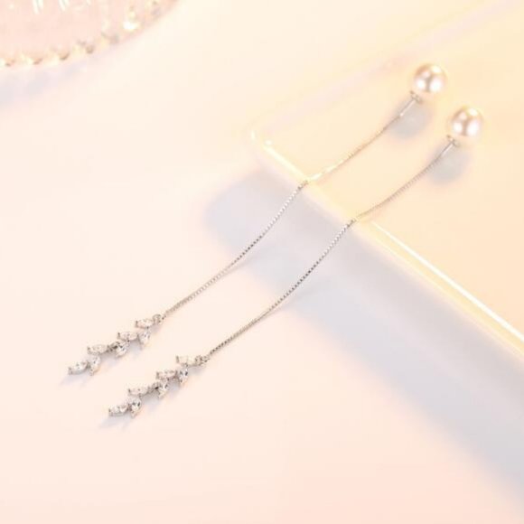 *NEW Sterling Silver Pearl Diamond Leaf Earrings - Picture 5 of 7